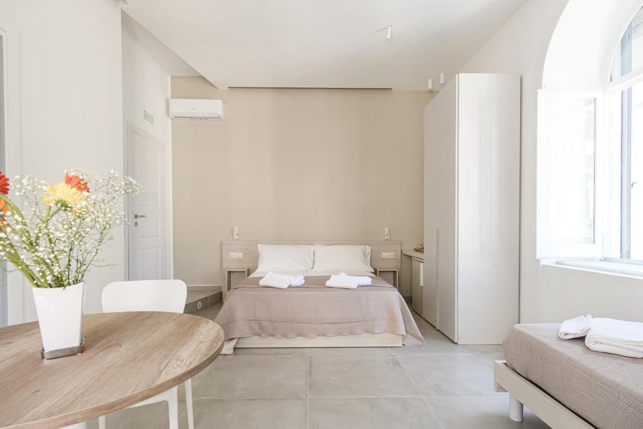 Lux Caracciolo Bed and Breakfast Νάπολη Εξωτερικό φωτογραφία