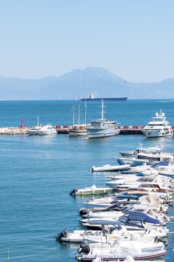 Lux Caracciolo Bed and Breakfast Νάπολη Εξωτερικό φωτογραφία
